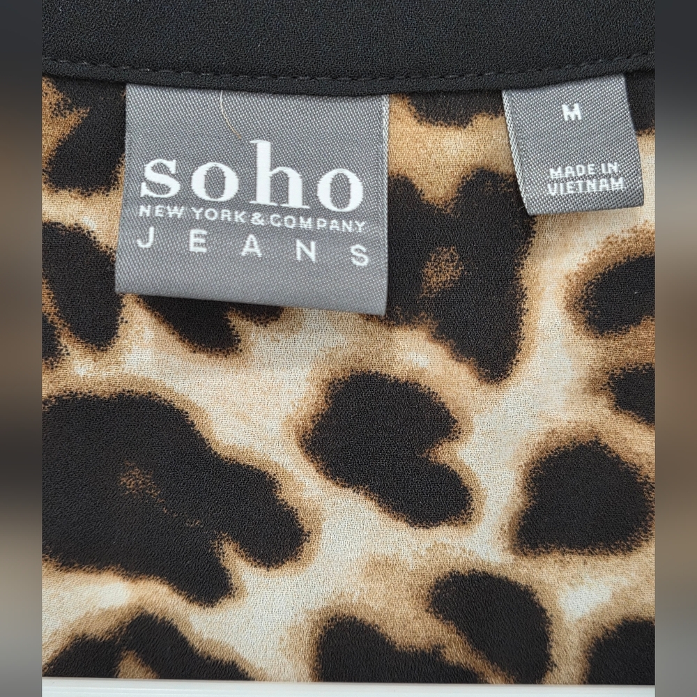 Soho Leopard Print Blouse Long Sleeve Sz M - Picture 3 of 11